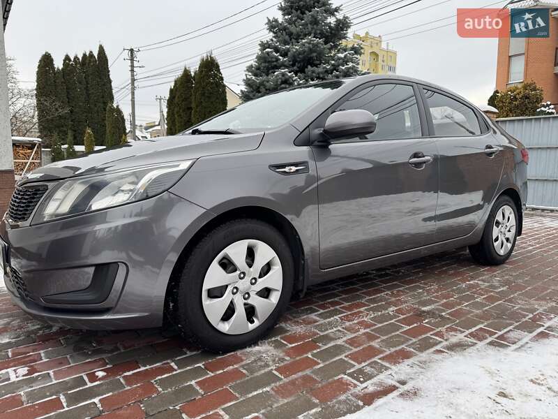 Седан Kia Rio 2012 в Киеве