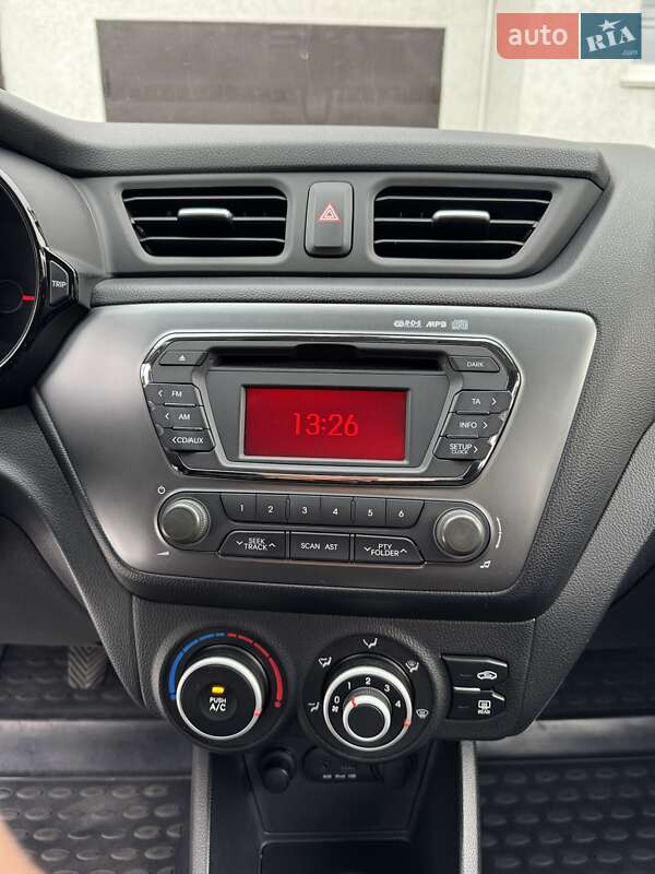 Седан Kia Rio 2012 в Киеве