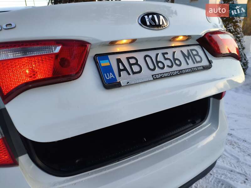 Седан Kia Rio 2013 в Калиновке