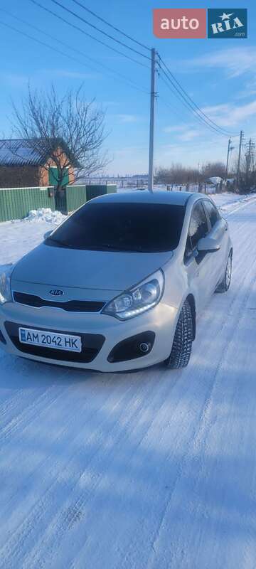 Хетчбек Kia Rio 2011 в Житомирі фото 7 Хетчбек Kia Rio 2011 в Житомирі