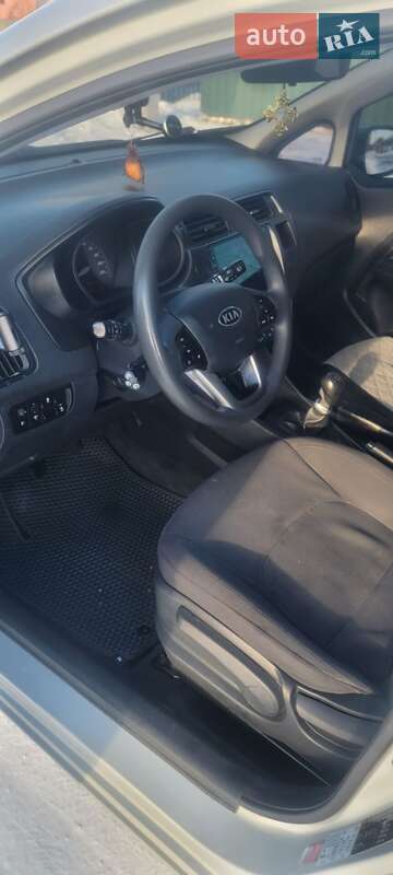 Хетчбек Kia Rio 2011 в Житомирі фото 11 Хетчбек Kia Rio 2011 в Житомирі