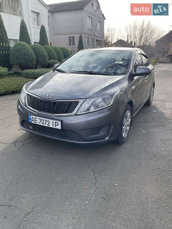 Седан Kia Rio 2012 в Зачепиловке
