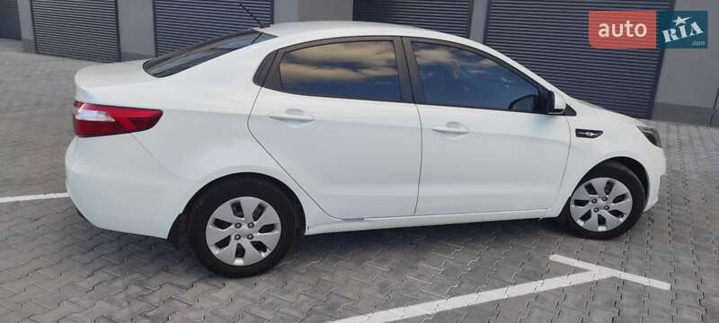 Седан Kia Rio 2012 в Хмельницком