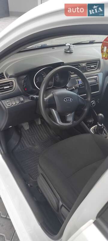 Седан Kia Rio 2012 в Хмельницком