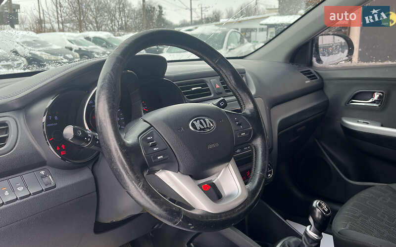 Хэтчбек Kia Rio 2013 в Стрые