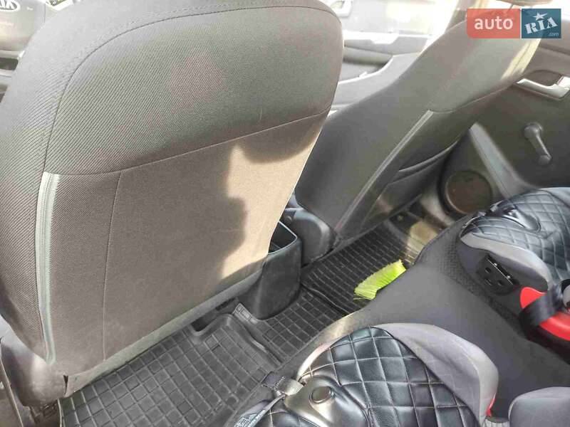 Седан Kia Rio 2013 в Полтаве