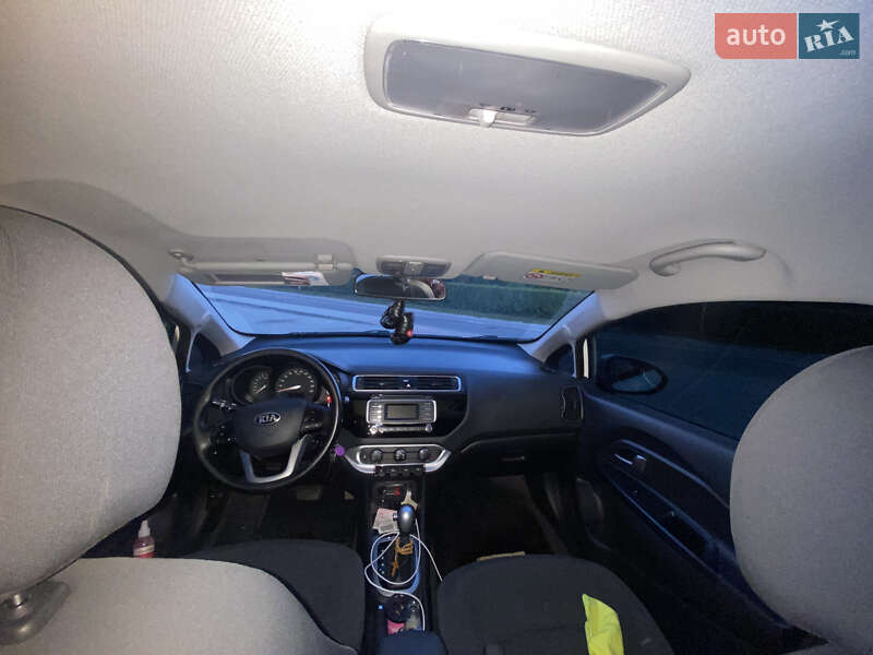 Седан Kia Rio 2017 в Львові