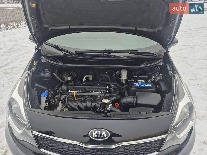 Седан Kia Rio 2015 в Киеве