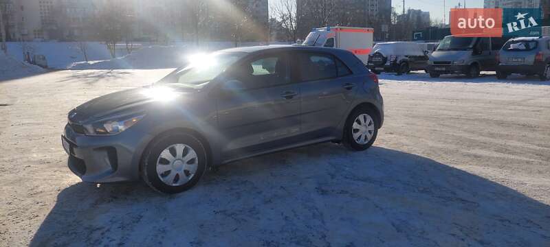 Хетчбек Kia Rio 2019 в Києві фото 3 Хетчбек Kia Rio 2019 в Києві