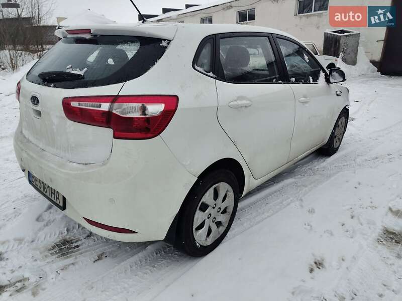 Хэтчбек Kia Rio 2012 в Остроге фото 4 Хэтчбек Kia Rio 2012 в Остроге