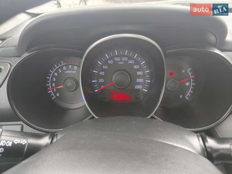 Хэтчбек Kia Rio 2012 в Остроге фото 16 Хэтчбек Kia Rio 2012 в Остроге