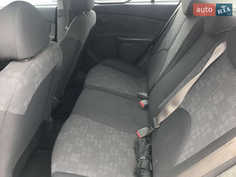Хэтчбек Kia Rio 2008 в Украинке