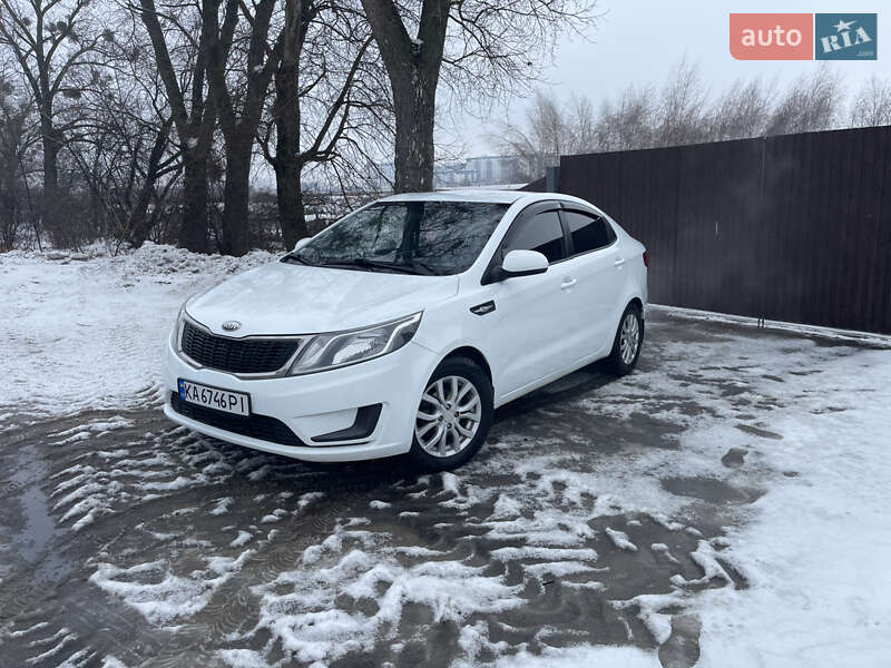 Седан Kia Rio 2013 в Киеве