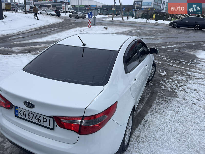 Седан Kia Rio 2013 в Киеве