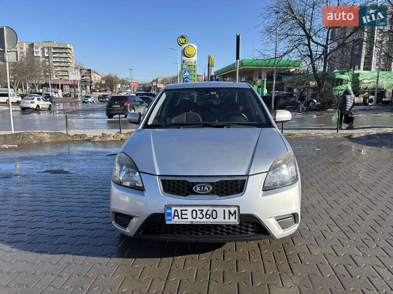 Седан Kia Rio 2011 в Черновцах фото 2 Седан Kia Rio 2011 в Черновцах