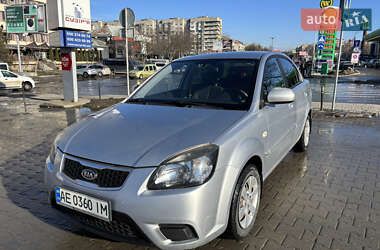 Седан Kia Rio 2011 в Чернівцях