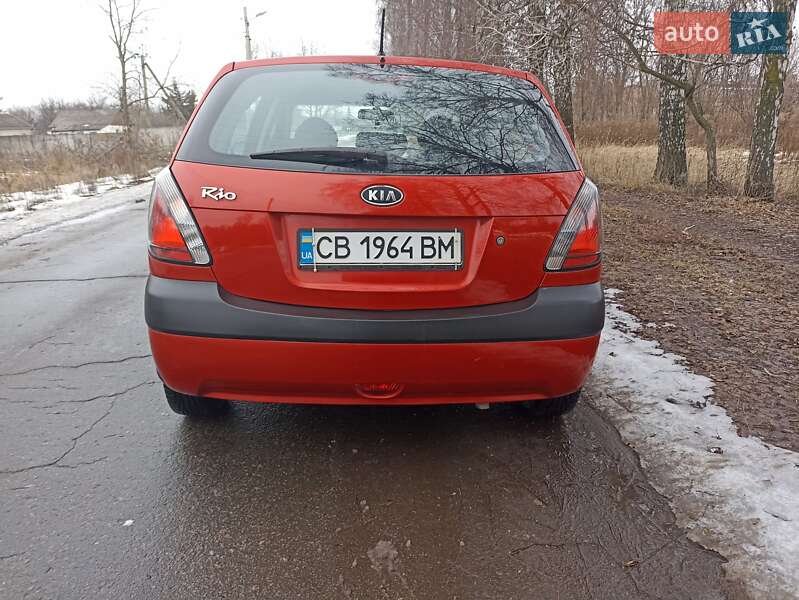 Хэтчбек Kia Rio 2008 в Лубнах