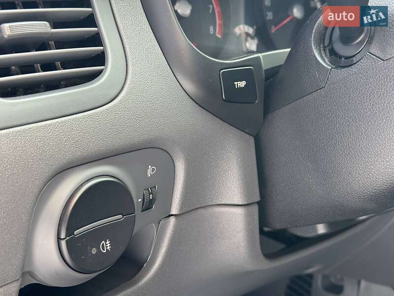 Седан Kia Rio 2011 в Львові