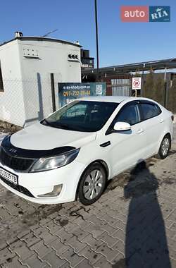 Седан Kia Rio 2013 в Львове