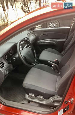 Хэтчбек Kia Rio 2006 в Киеве