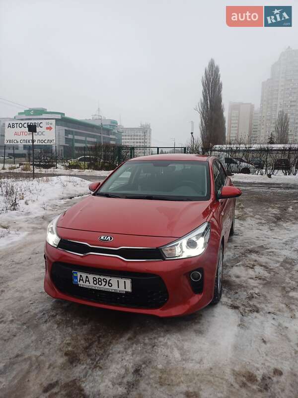 Хэтчбек Kia Rio 2017 в Киеве