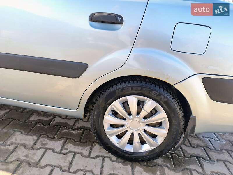 Седан Kia Rio 2007 в Житомире