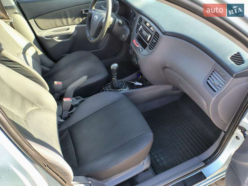 Седан Kia Rio 2007 в Житомире