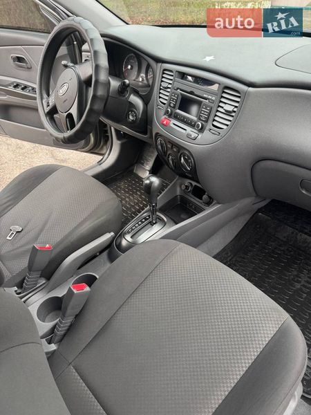 Седан Kia Rio 2011 в Киеве