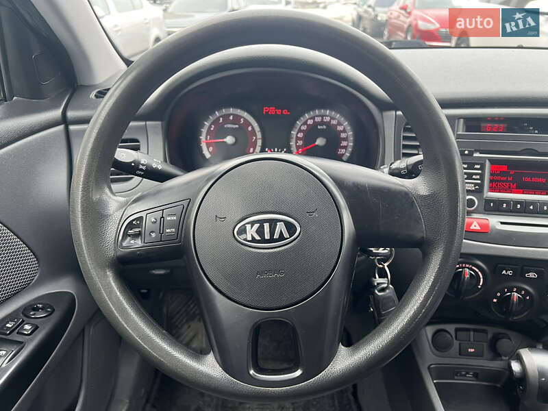Хетчбек Kia Rio 2010 в Києві