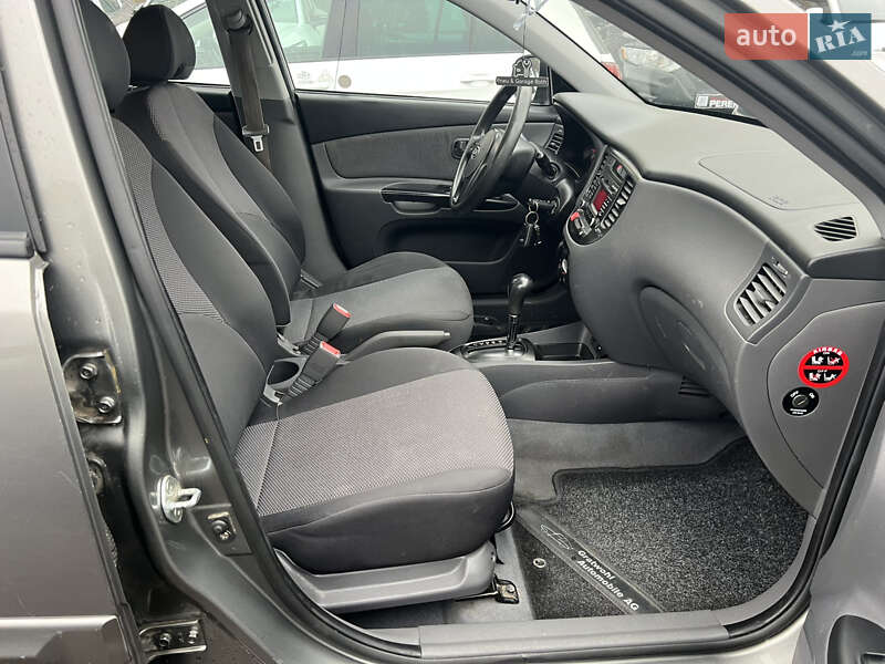 Хетчбек Kia Rio 2010 в Києві