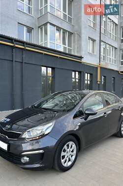 Седан Kia Rio 2016 в Івано-Франківську