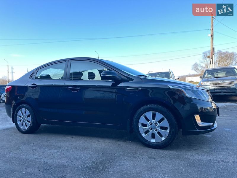 Седан Kia Rio 2012 в Хмельницком