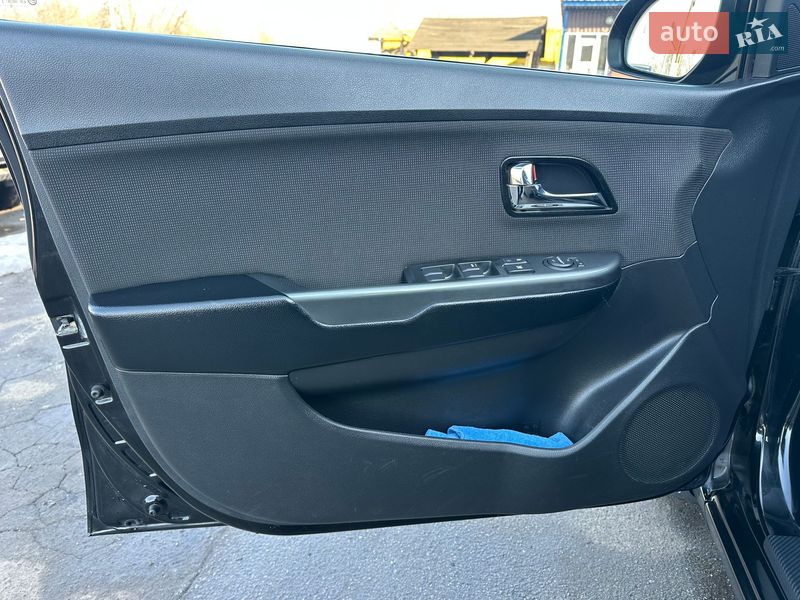 Седан Kia Rio 2012 в Хмельницком