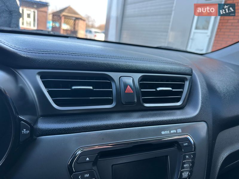 Седан Kia Rio 2012 в Хмельницком