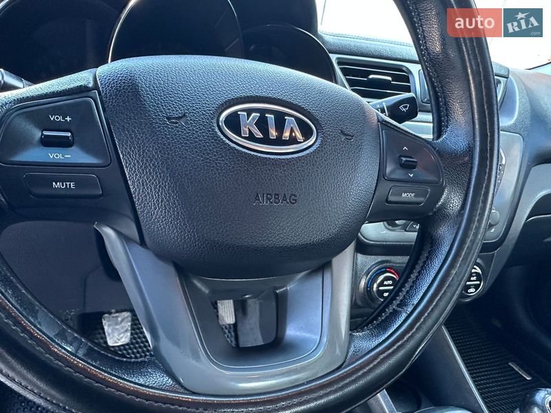 Седан Kia Rio 2012 в Хмельницком