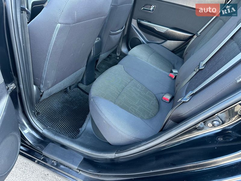 Седан Kia Rio 2012 в Хмельницком