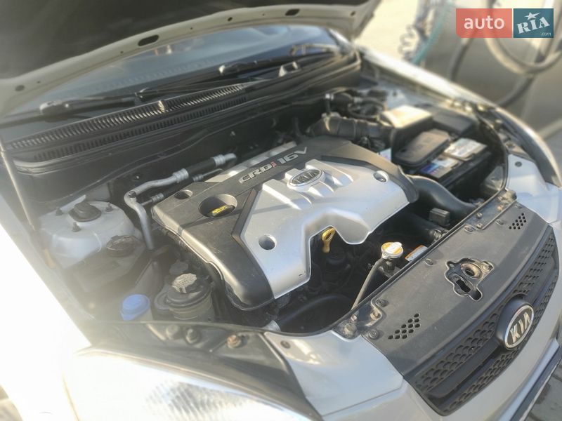 Хэтчбек Kia Rio 2006 в Тернополе