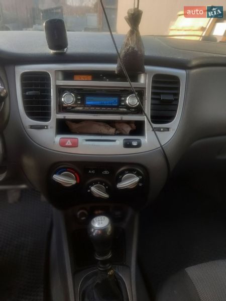 Хэтчбек Kia Rio 2006 в Тернополе