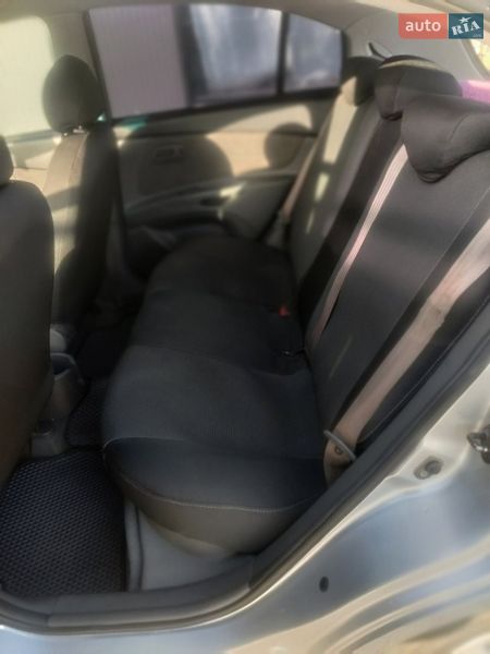 Хэтчбек Kia Rio 2006 в Тернополе