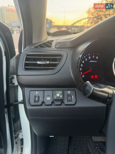 Седан Kia Rio 2011 в Киеве