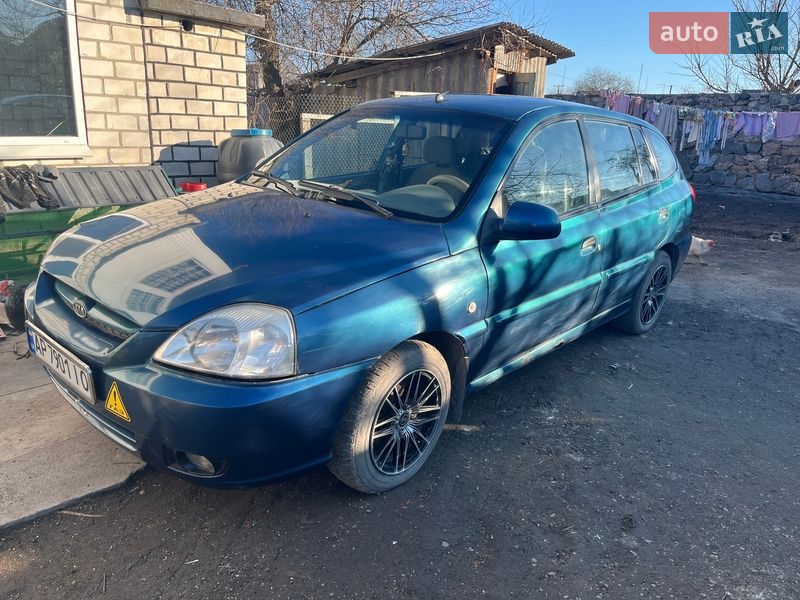 Универсал Kia Rio 2004 в Знаменке