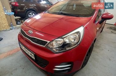 Хетчбек Kia Rio 2015 в Івано-Франківську