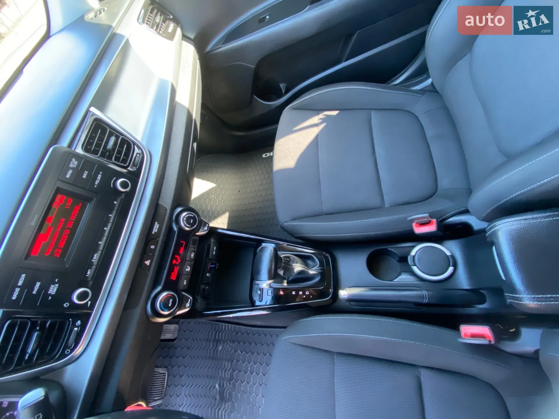 2017 Kia Rio - мініатюра 19