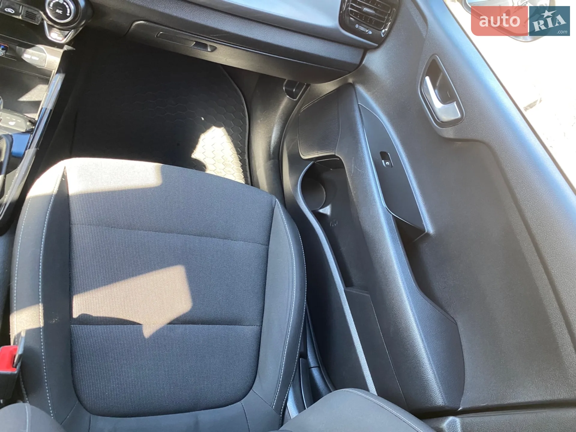 2017 Kia Rio - мініатюра 32