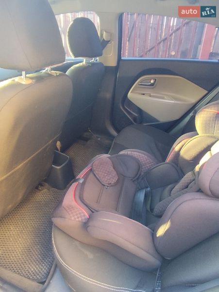 Седан Kia Rio 2016 в Києві