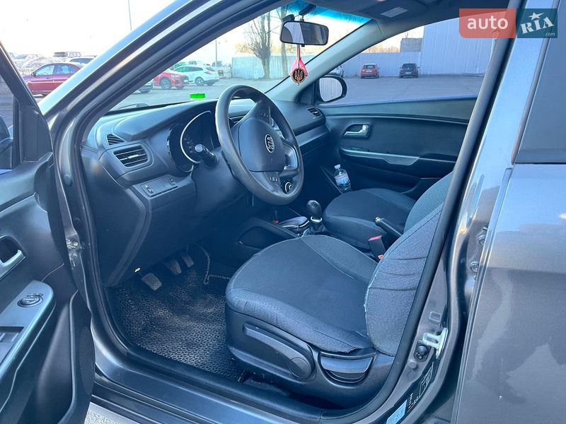 Седан Kia Rio 2013 в Полтаве
