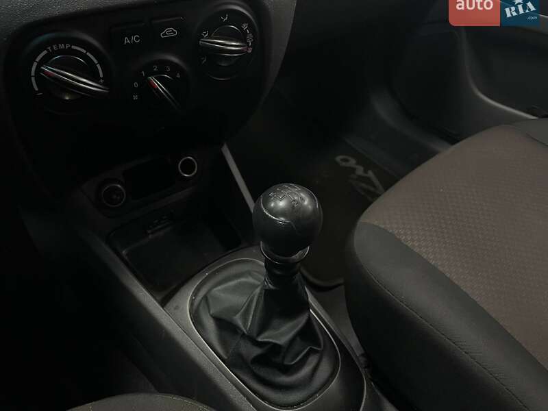 Седан Kia Rio 2010 в Киеве