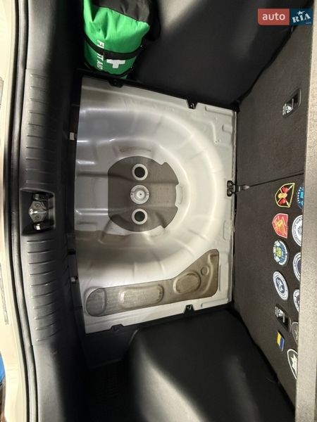 Хэтчбек Kia Rio 2018 в Одессе