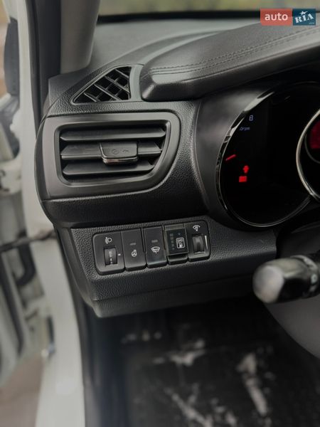 Седан Kia Rio 2013 в Белой Церкви