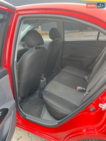 Седан Kia Rio 2010 в Вишневом